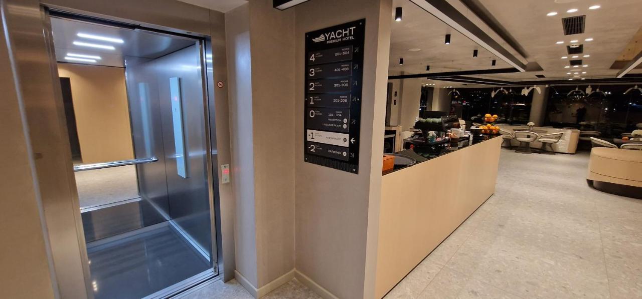 Yacht Premium Hotel Sarandë Eksteriør bilde