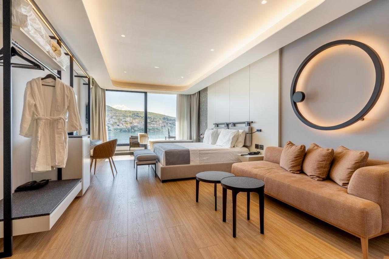 Yacht Premium Hotel Sarandë Eksteriør bilde