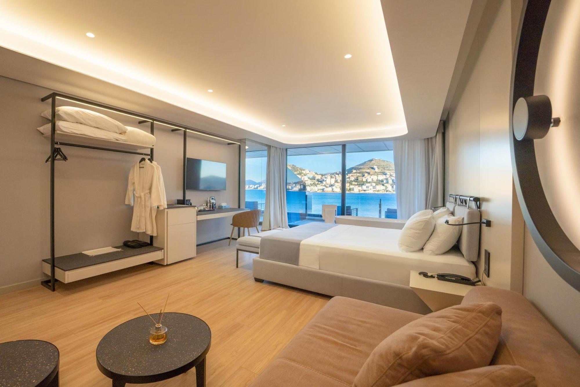 Yacht Premium Hotel Sarandë Eksteriør bilde