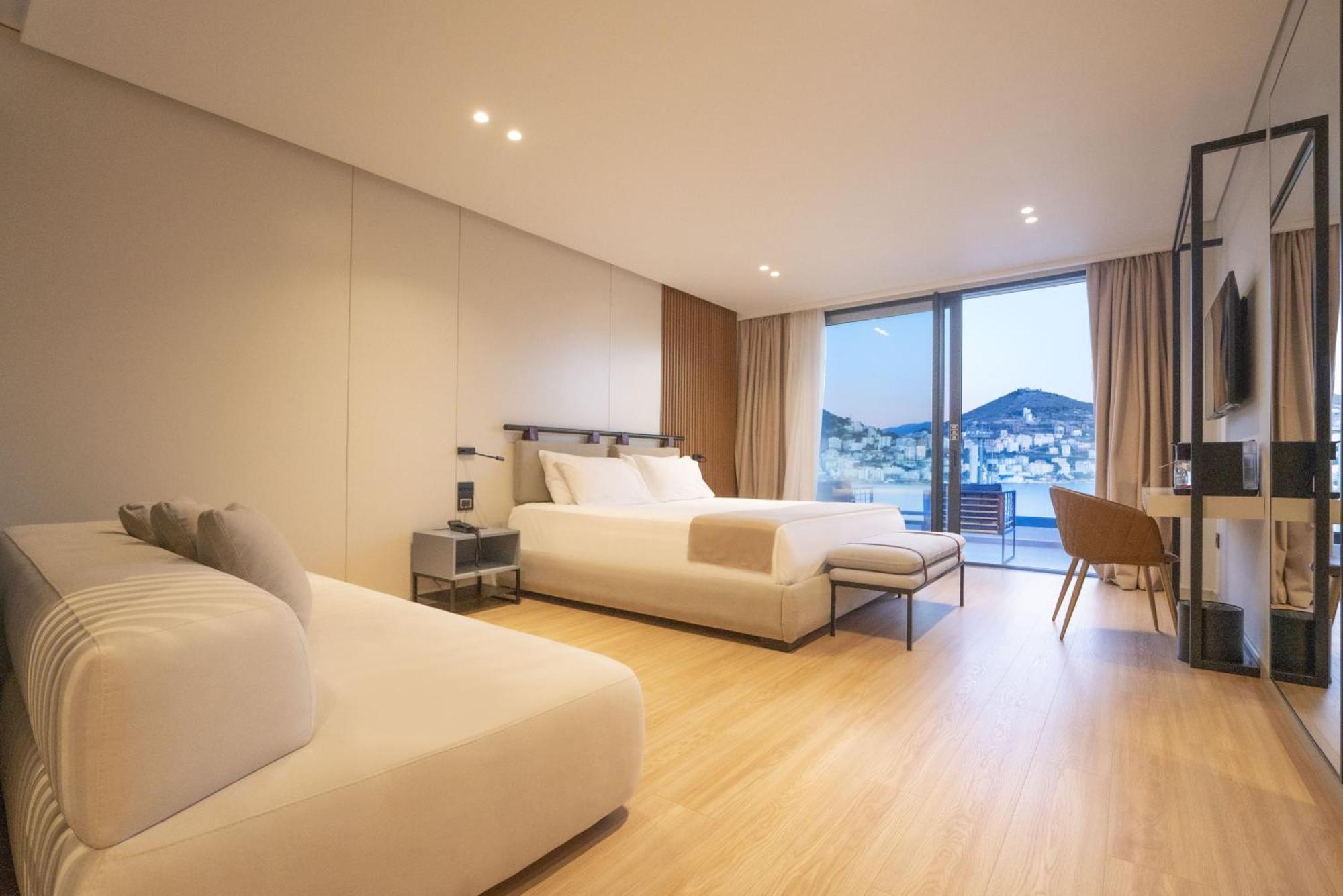 Yacht Premium Hotel Sarandë Eksteriør bilde