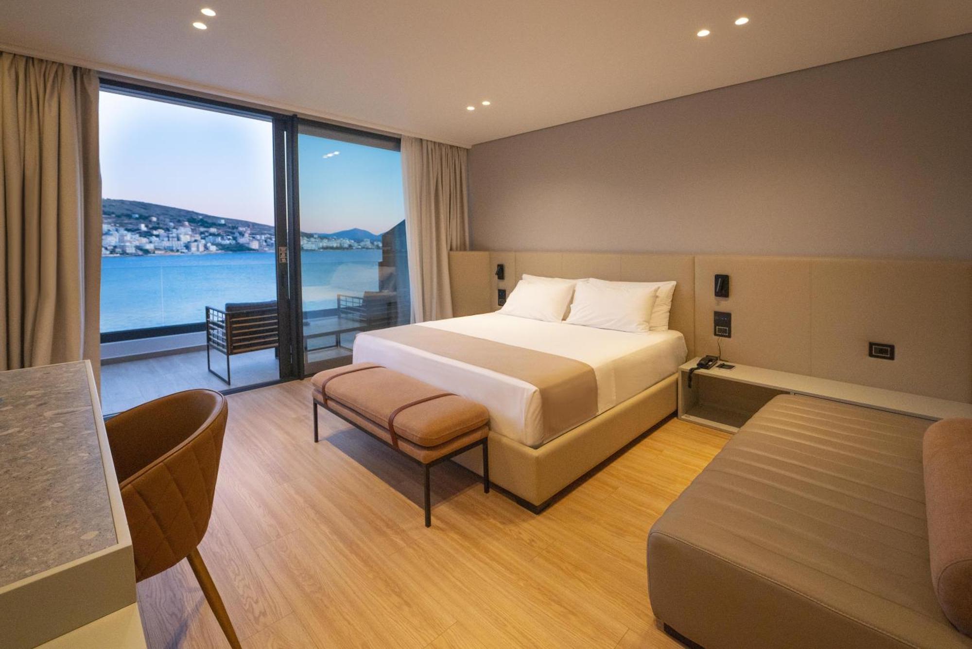 Yacht Premium Hotel Sarandë Eksteriør bilde
