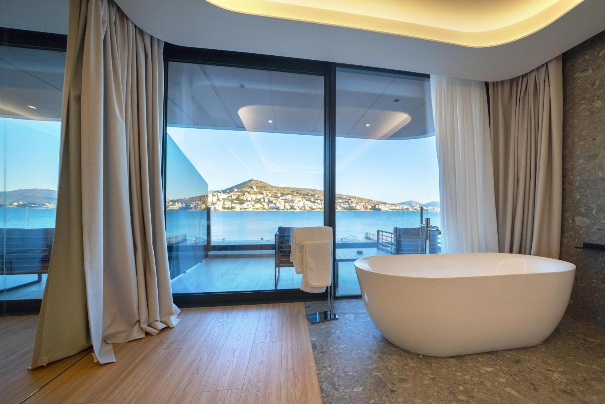 Yacht Premium Hotel Sarandë Eksteriør bilde