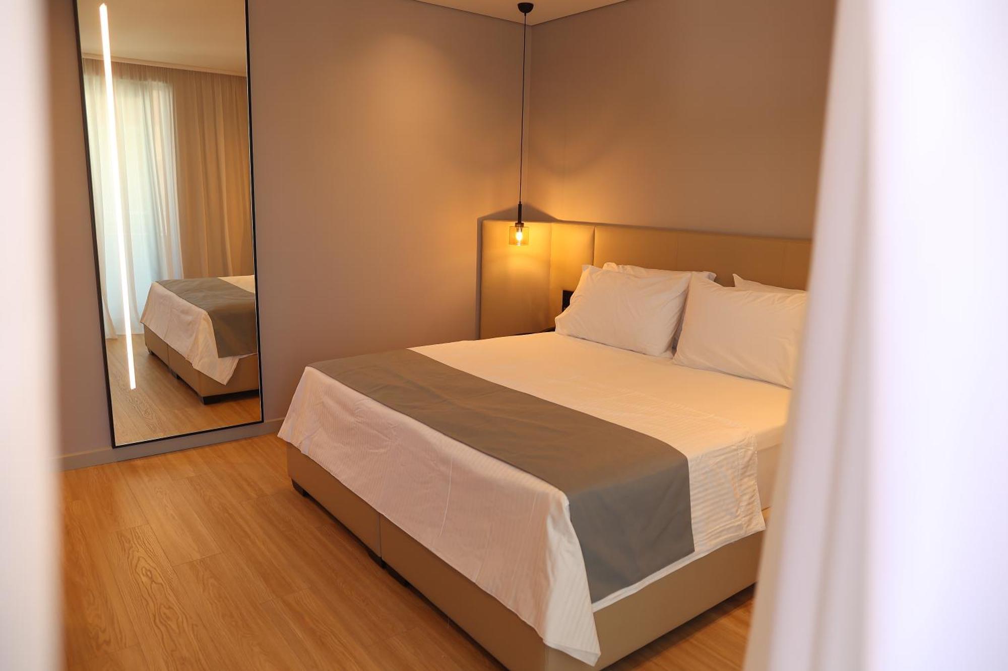 Yacht Premium Hotel Sarandë Eksteriør bilde