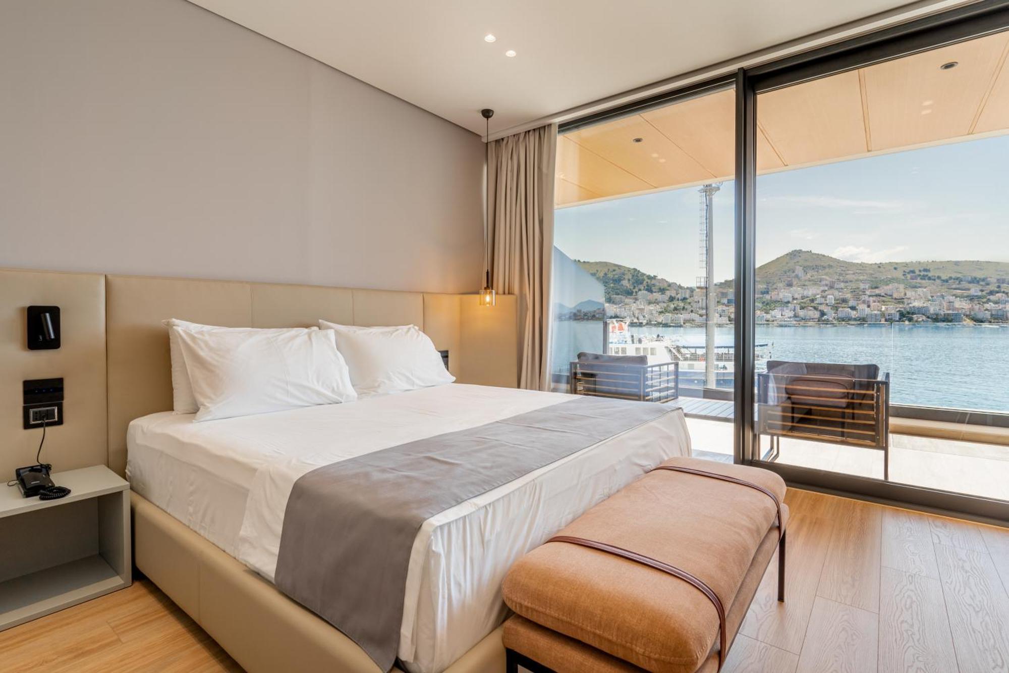 Yacht Premium Hotel Sarandë Eksteriør bilde