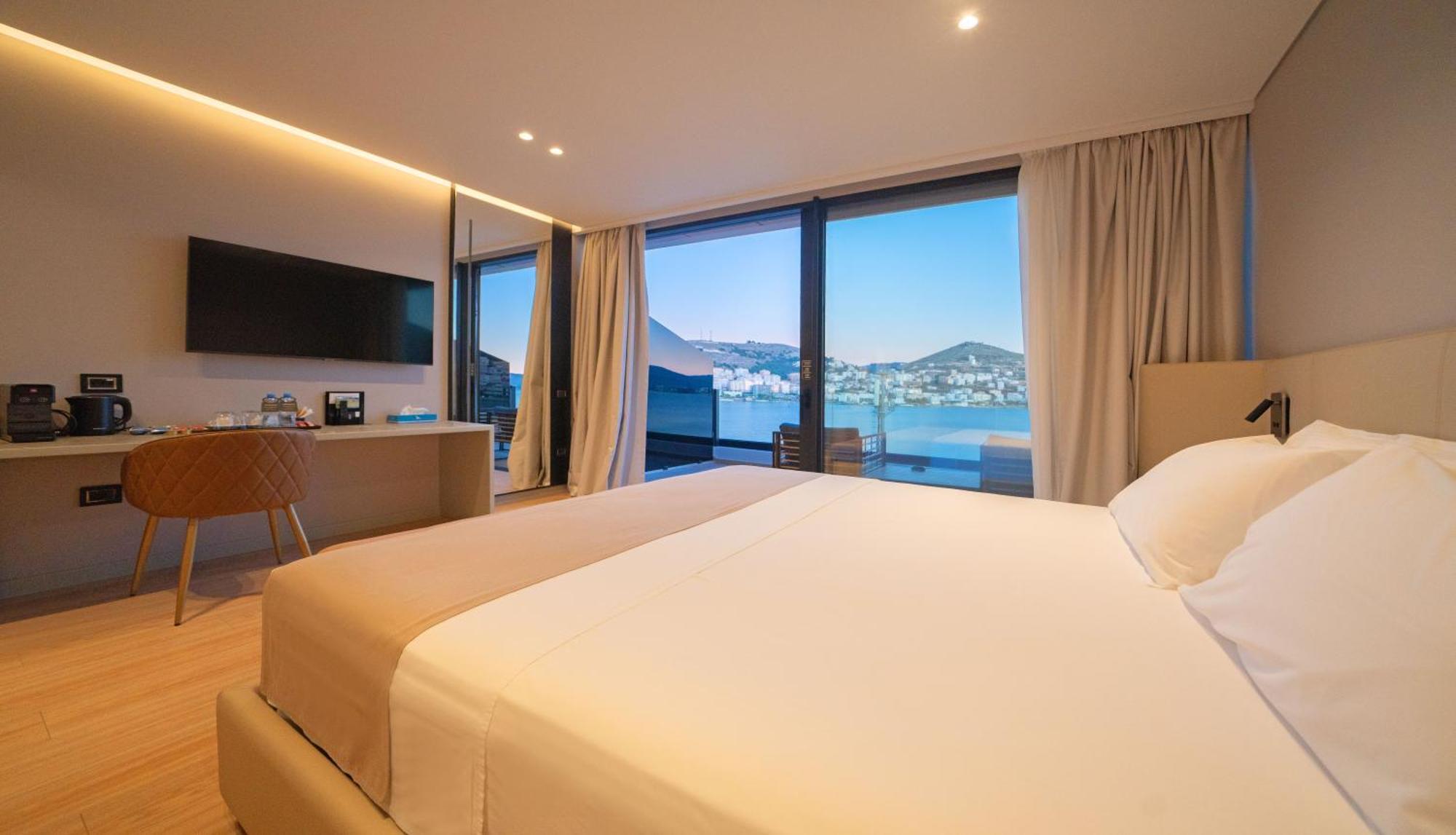Yacht Premium Hotel Sarandë Eksteriør bilde